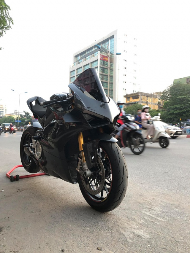 Ducati Panigale V4 S do chat lu voi dan ao Full Carbon cua Biker Viet - 4