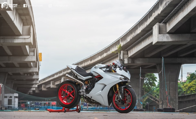 Ducati SuperSport S do day me hoac voi phong cach Superbike - 18