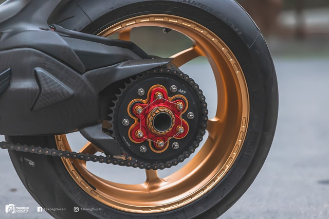 Ducati Panigale 899 do dinh diem voi cong nghe do choi cao cap - 13
