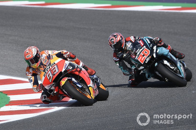 MotoGP 2019 Marquez xuat sac danh bai Quartararo tai Misano - 4