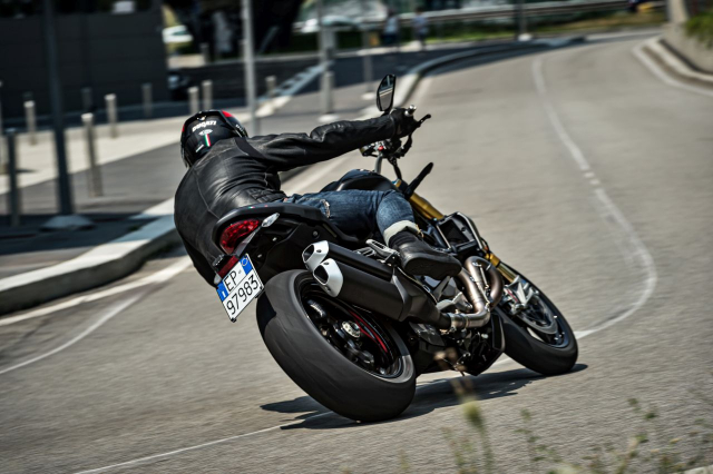 Ra mat Ducati Monster 1200 S Black on Black hoan toan moi la - 19