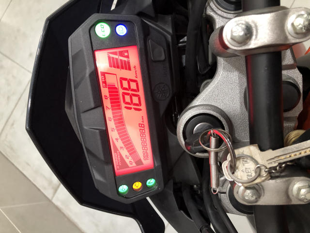 Yamaha FZS 2014 moi 90 da di 2000km xe Zin 100 bien so dep 8 nut - 3