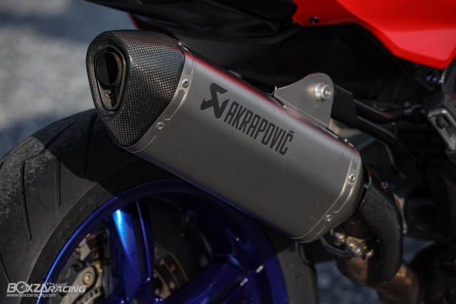 BMW C650 do an tuong voi phong cach Sporty tuoi tan - 17