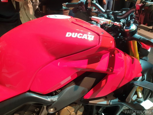 Can canh Ducati StreetFighter V4 2020 voi gia khoi diem tu 516 trieu VND - 17