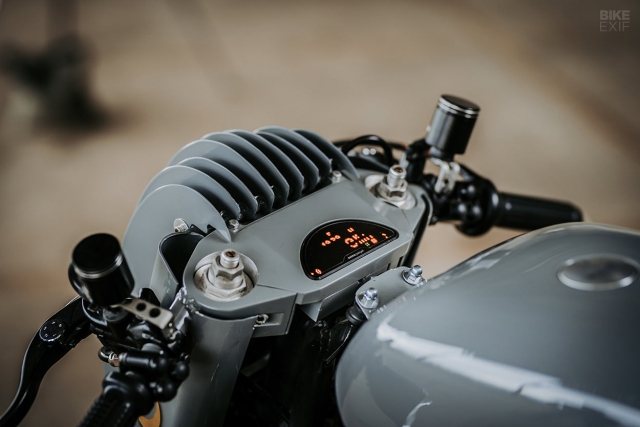 Ducati Monster S4R do Quai vat co bap den tu Moto Adonis - 8