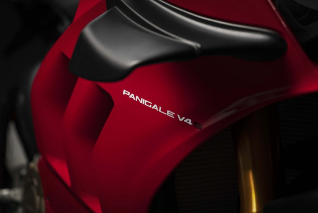 Ducati Panigale V4 2020 moi duoc bo sung Winglets nhu Panigale V4 R - 4