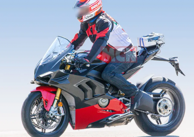 Ducati Panigale V4 Superleggera chinh thuc lo dien voi ve ngoai Carbon cuc dinh - 5