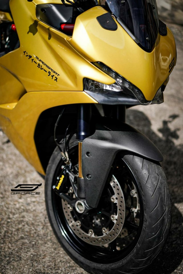 Ducati Supersport 939 do noi bat voi phong cach hoang toc - 4