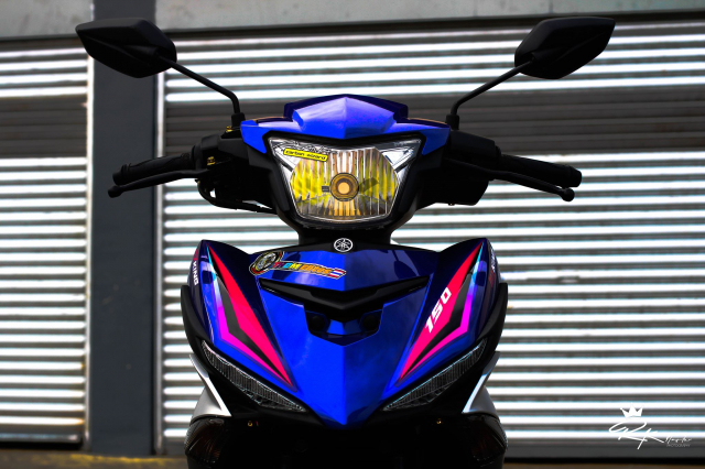 Exciter 150 do bien the voi dan chan sieu mong gay kich thich nguoi xem - 4