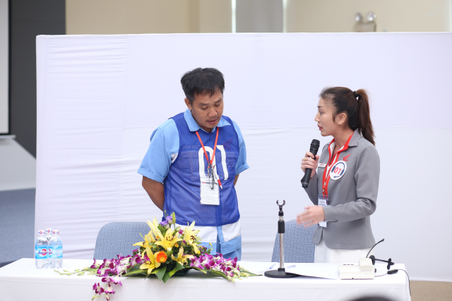 Honda VN to chuc Hoi thi Ky thuat vien dich vu Nhan vien quan he khach hang xuat sac 2019 - 10