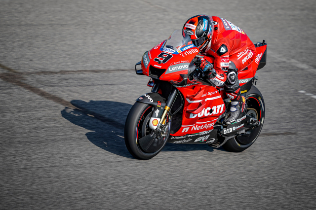 MotoGP 2019 Danilo Petrucci cho rang Ducati dang doi mat voi tay dua manh nhat lich su Marquez - 5