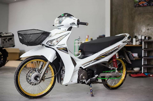 Wave 125 do man lot xac dep nhu Ngoc Trinh cua dan choi Thai - 4