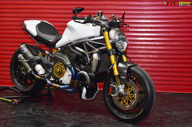 Ducati Monster 1200S do loi cuon trong than hinh trang treo