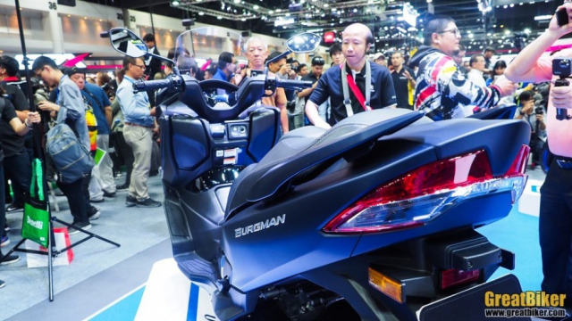 Suzuki BURGMAN 400 ra mat tu 152 trieu VND tai Motor Expo 2019 - 8