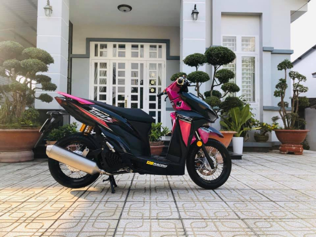 Vario 150 don kieng dep tung troi voi gam mau hong den hiem gap - 7