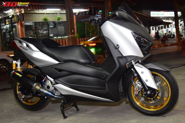 Yamaha XMAX 300 do cuon hut voi goi trang bi toan nang - 13