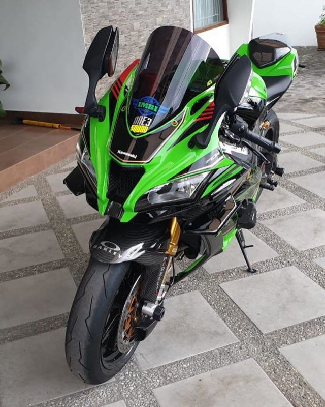 Kawasaki Ninja ZX10R do ham ho voi bodykit sieu sieu an tuong - 4