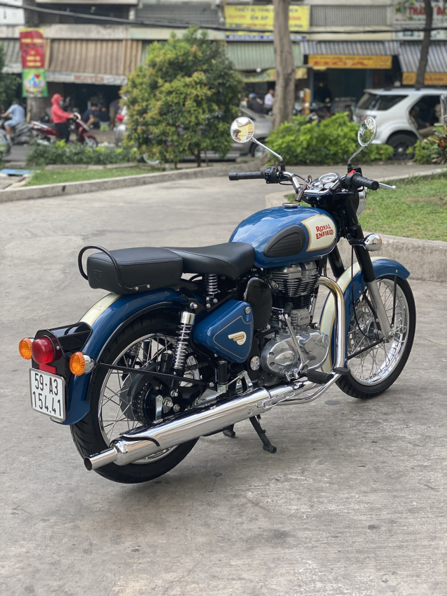 _ Can ban xe Royal Enfield 500 dong Classic huyen thoai Gan them yen sau tay nam baga HQCN