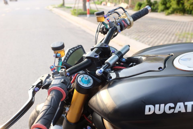 Ducati Streetfighter do lai hoan toan xung danh Chien binh duong pho - 5