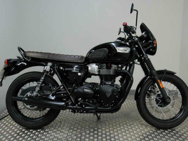 Can ban Triumph Bonneville T100 Den 2017