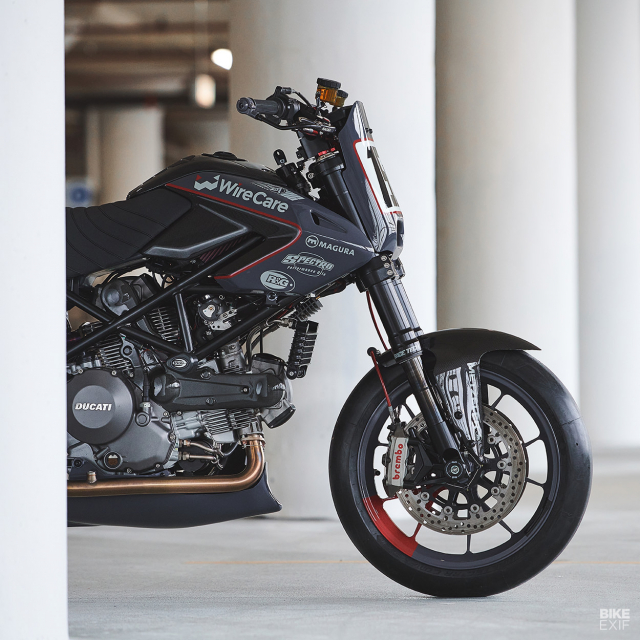 Ducati Hypermotard do phong cach Flat Tracker den tu Analog Motorcycle - 5