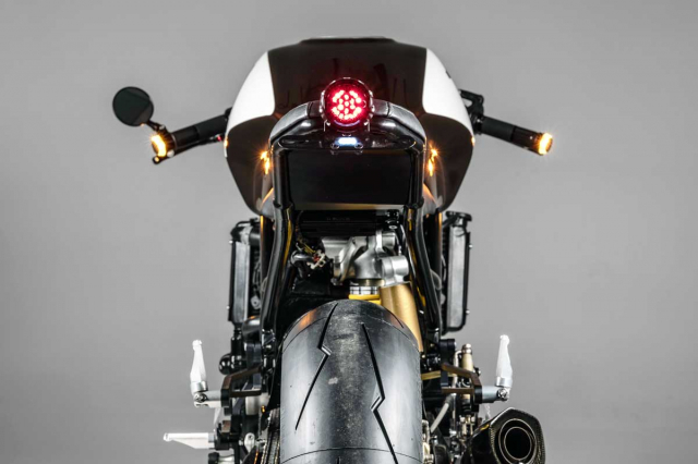 Ducati Monster S4 do phong cach vuot thoi gian - 5