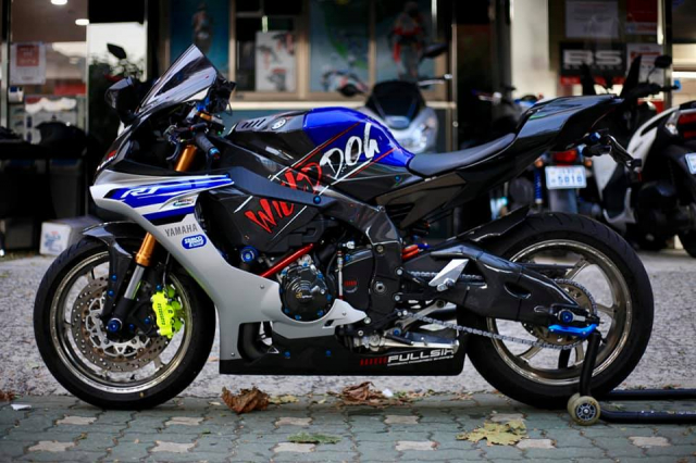 Yamaha R1 do com can voi dan chan OZ Racing titan - 8