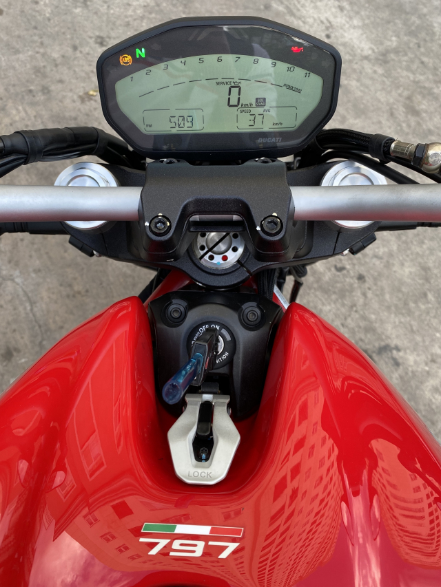 _ Can Ban Ducati Monster 797 ABS dang ky lan dau 22018 HQCN xe 1 doi chu mua thung odo 1800km - 8