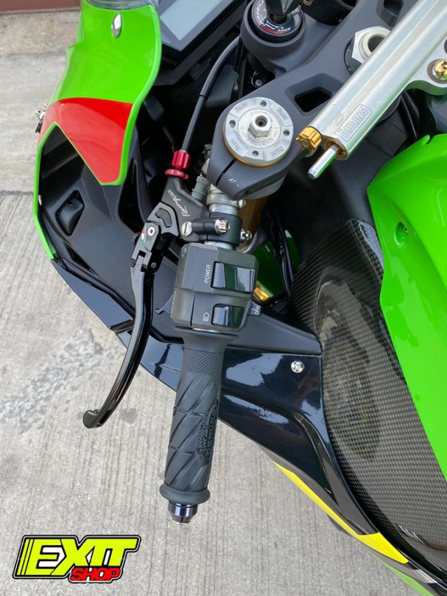 Kawasaki ZX10R lot xac ngoan muc tu phien ban 2014 len 2018 - 4