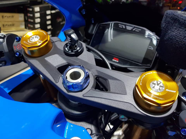 Suzuki GSXR1000 do sieu an tuong chuan theo phong cach MotoGP - 6