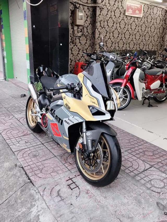 Can ban Ducati V4 ABS 112018 1 chu mua thung tai Ducati con bao hanh tai hang Ducati luon nha AC - 7