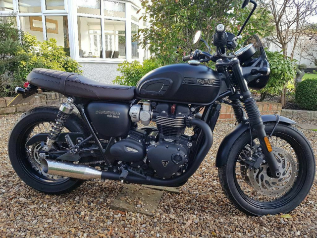 Can ban Triumph Bonneville T120 Black Date 2019