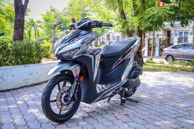 Honda Click 150 do doc la lam nguoi xem me met - 4