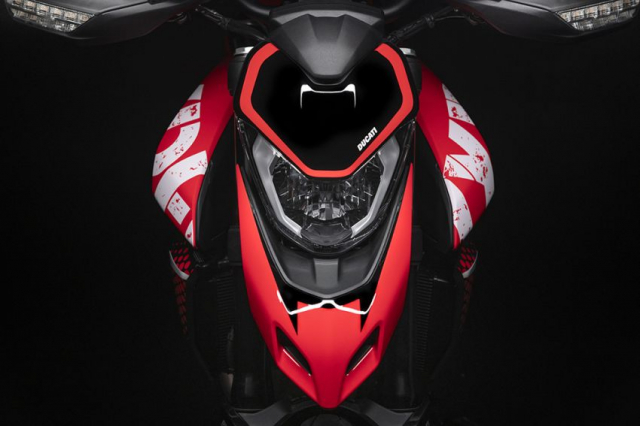 Ducati Hypermotard 950 RVE ra mat voi ngoai hinh cuc chat