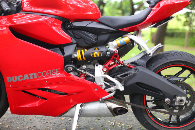 Ban be Panigale 899 2015 do tuoi mong nuoc - 8