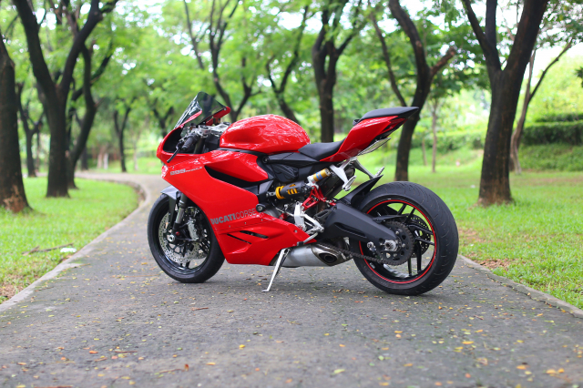 Ban be Panigale 899 2015 do tuoi mong nuoc - 9