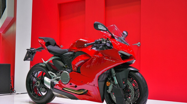 Ducati Panigale V4 2020 the he moi ra mat thi truong DNA - 5