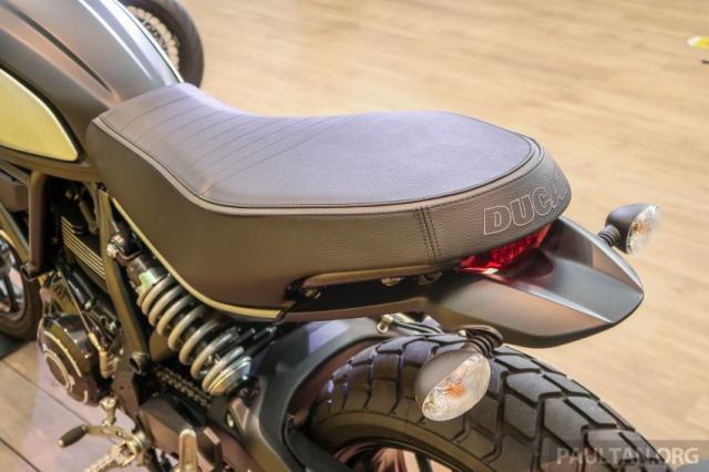 Can canh Ducati Scrambler Icon Dark 2020 co gia re bat ngo - 14