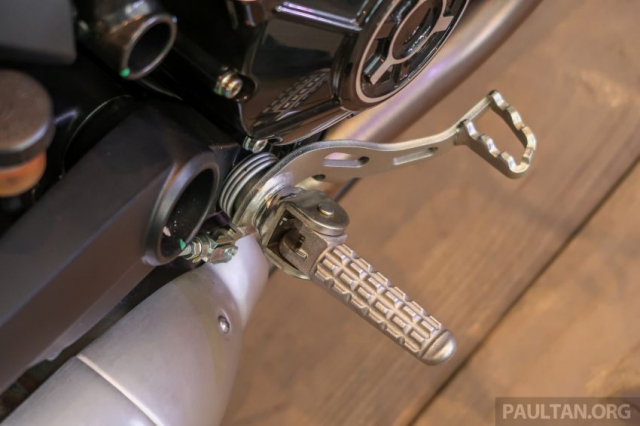 Can canh Ducati Scrambler Icon Dark 2020 co gia re bat ngo - 19