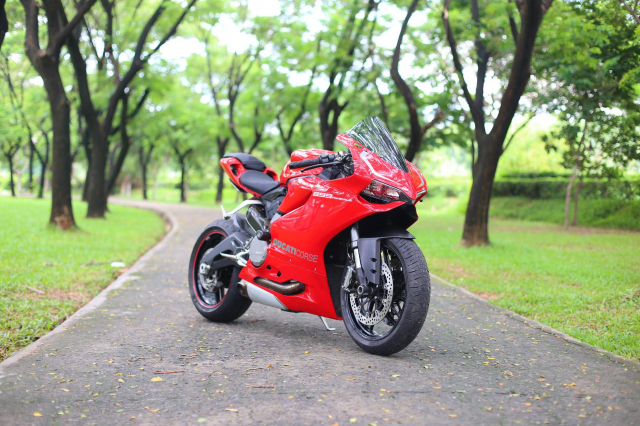 BAN DUCATI PANIGALE 899 MONG NUOC - 6