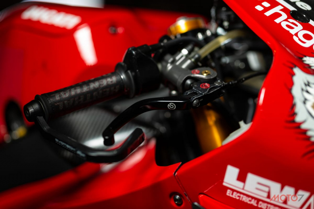 Chi tiet Ducati Panigale V4 R suc manh 240 hp cua tay dua Scott Redding - 23