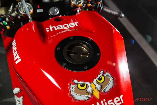 Chi tiet Ducati Panigale V4 R suc manh 240 hp cua tay dua Scott Redding - 27