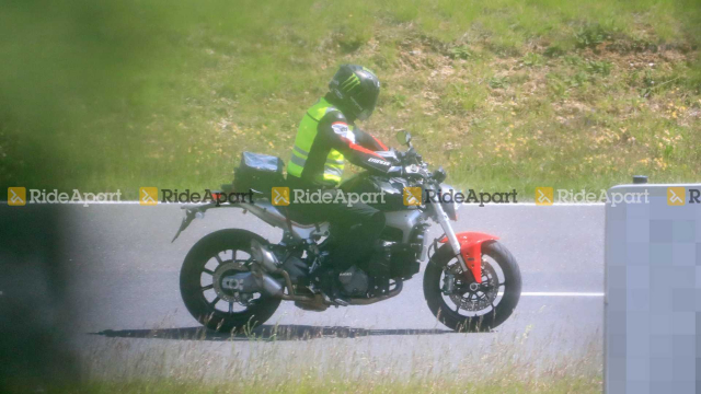 He lo Ducati Monster 937 2021 lan dau su dung khung nhom - 4
