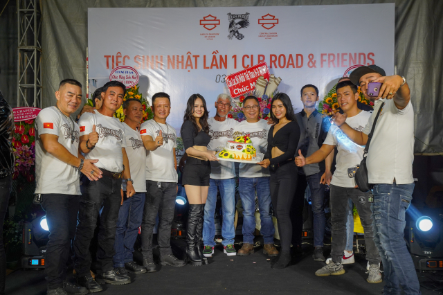 Soi dong cung buoi tiec sinh nhat lan 01 CLB Mo to Road Friends - 4