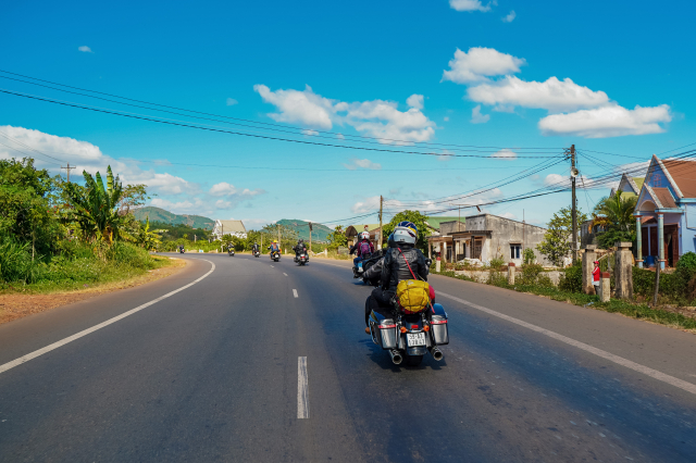 Christmas Charity Ride 2020 Hanh trinh thien nguyen lon nhat trong nam cua Biker Viet - 3