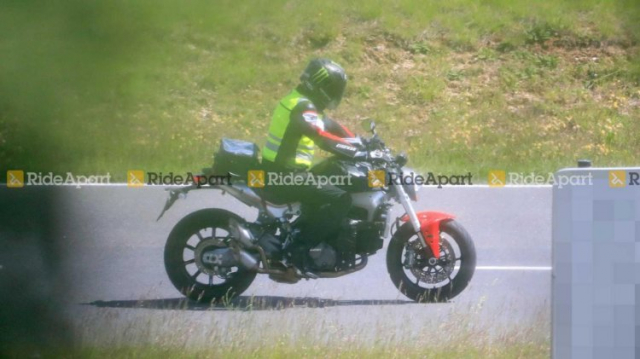 Ducati Monster 2021 lan dau tien lo dien mau xam mo - 5