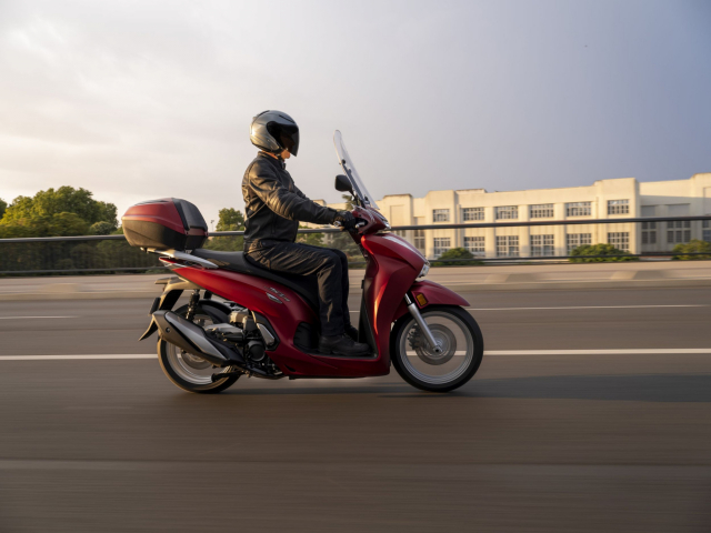 Honda SH350i 2021 chinh thuc ra mat xung tam dan anh cua dong tay ga - 13