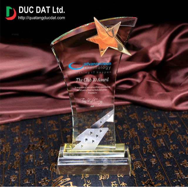 Nhung mau cup golf dep doc la cao cap nhat 2021 - 5