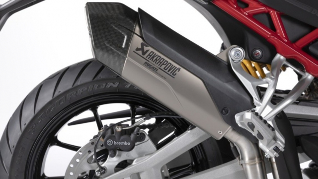 Ducati Multistrada V4 tro nen the thao hon voi bo ong xa Akrapovic - 5