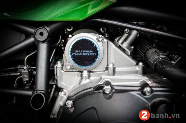 Kawasaki Ninja H2 SX SE bi trieu hoi vi loi ECU - 6